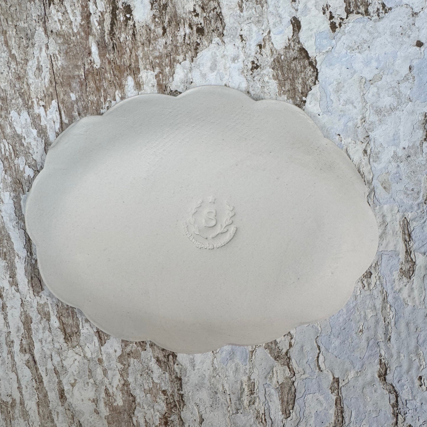 White porcelain scalloped edge trinket and soap dish