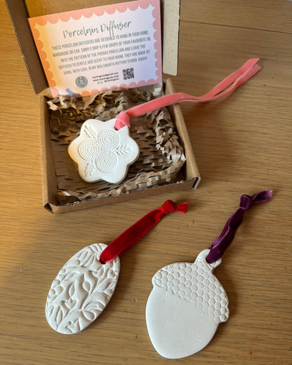 Porcelain essential oil room diffusers