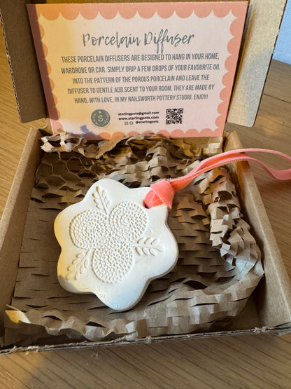 Porcelain essential oil room diffusers