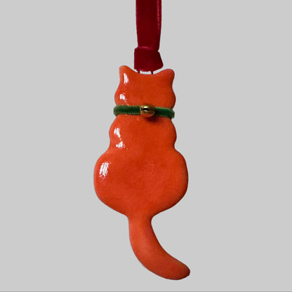 Porcelain cat hanging decoration with velvet collar and bell